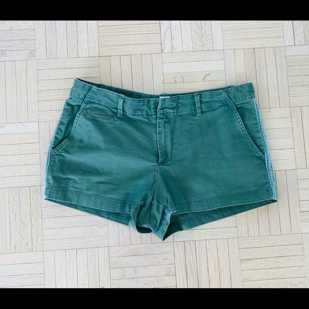 NWT Gap summer green short size 4P